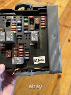 2007-2013 Chevy Silverado GMC Sierra 5.3L Engine Fuse Box Block 22798215 OEM