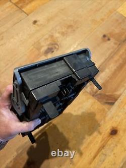 2007-2013 Chevy Silverado GMC Sierra 5.3L Engine Fuse Box Block 22798215 OEM