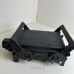 2015 Chevrolet Silverado Engine Fuse Relay Box Block 23285566 Oem