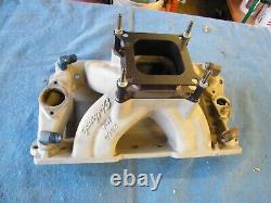 EDELBROCK VICTOR INTAKE MANIFOLD 2950 SMALL BLOCK CHEVY Comes with 1.75 Spacer