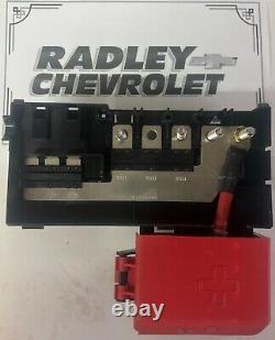 New Gm Oem Battery Distribution Engine Compartment Fuse Block Gmc 84354716