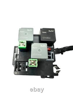 03-06 Boîte de relais de fusible électrique de ventilateur de refroidissement de moteur de camion GM OEM OE