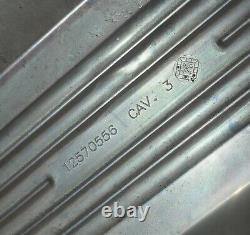 2001-2007 Chevy Gmc Camionnette De Camion 8.1l V8 L18 Valve De Couverture De Moteur Oem