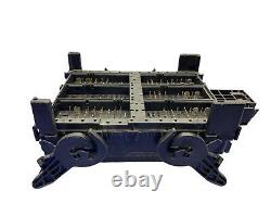 Bloc de jonction de relais de fusible dans le compartiment moteur OEM 5.3L RWD de Chevy Suburban 2015-2020