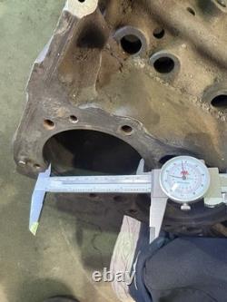 Bloc moteur principal Chevrolet 1979 4 boulons DRA suffixe SBC 350 3970010 J-4-8 STD