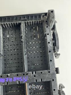 Boîte à fusibles de jonction de puissance du moteur 2018 Chevrolet Suburban OEM 84114437