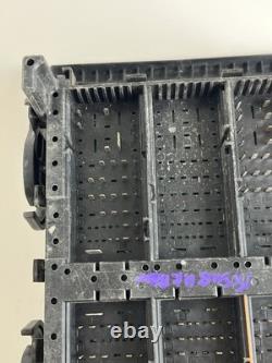 Boîte à fusibles de jonction de puissance du moteur 2018 Chevrolet Suburban OEM 84114437