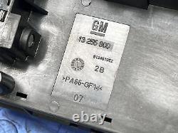 Boîte à fusibles du relais du bloc de jonction du moteur Chevy Malibu 2.4L 2013-2014 OEM 22873728