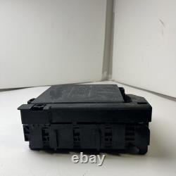 Boîte de fusibles du bloc de jonction de puissance du moteur Chevy Blazer 2019 84412831 Oem