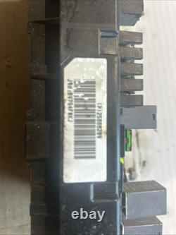 Boîte de relais de fusibles sous le capot avant OEM GMC Savana Chevy Express Van Essence 2008-2009