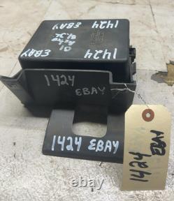 Boîtier de circuit du relais de fusible du compartiment moteur CHEVY ASTRO 2000-2005 Boîtier de circuit du relais de fusible du compartiment moteur CHEVY ASTRO 2000-2005