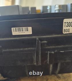 Boîtier de fusibles et relais moteur OEM 2014 Chevrolet Chevy Sonic 42456297 95383537