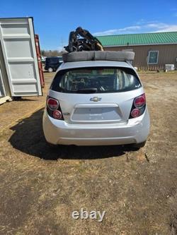 Boîtier de fusibles et relais moteur OEM 2014 Chevrolet Chevy Sonic 42456297 95383537